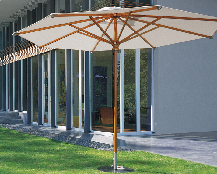 Woodline parasol, mast: varnished eucalyptus wood, multi-glued, fabric: ecru