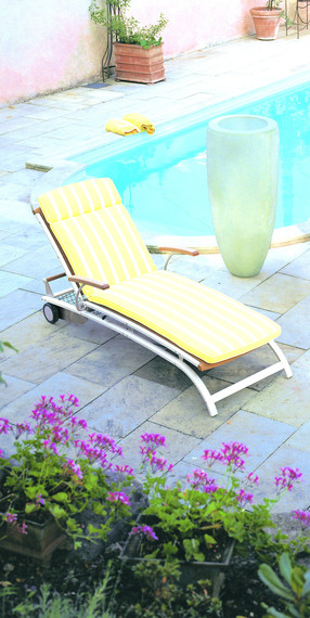 sunbed Centro with armrests, frame: aluminium, anodized, seating/reclyning surface: teak