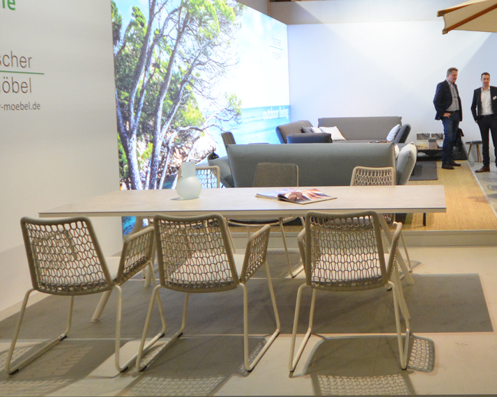 Wing Light Sessel, Teso Tisch, Flora Lounge Wing Light Sessel, Teso Tisch, Flora Lounge