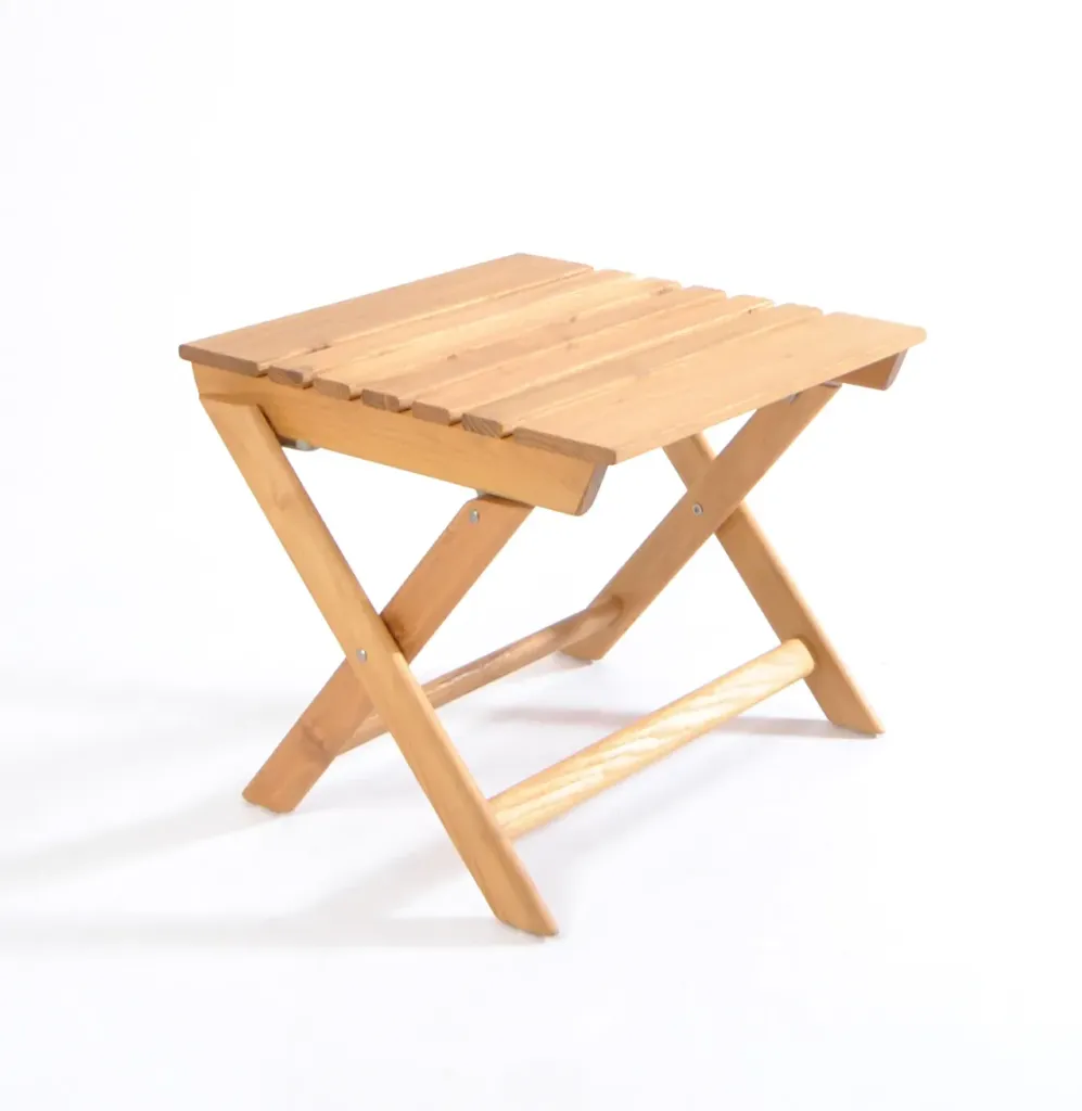 [421-08] Robinie Hocker